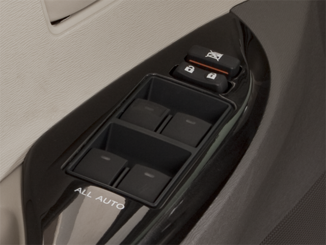 2013 Toyota Sienna LE 7 Passenger