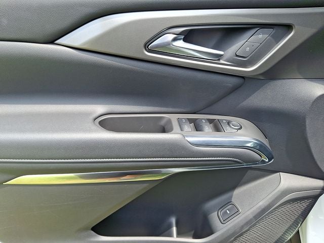2024 Chevrolet Traverse LS