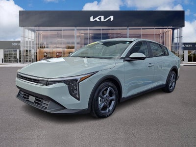 2026 Kia K4 LXS