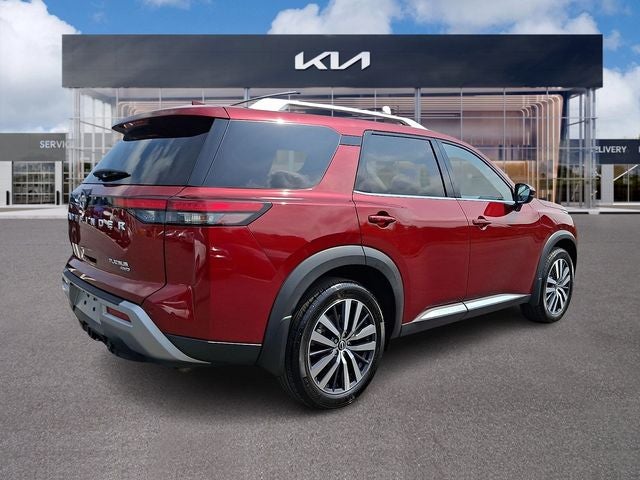 2022 Nissan Pathfinder Platinum