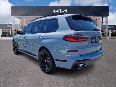 2023 BMW X7 xDrive40i