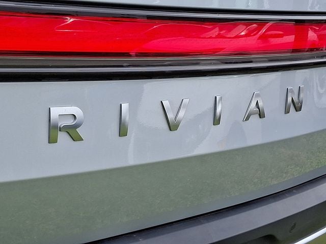 2023 Rivian R1T Adventure