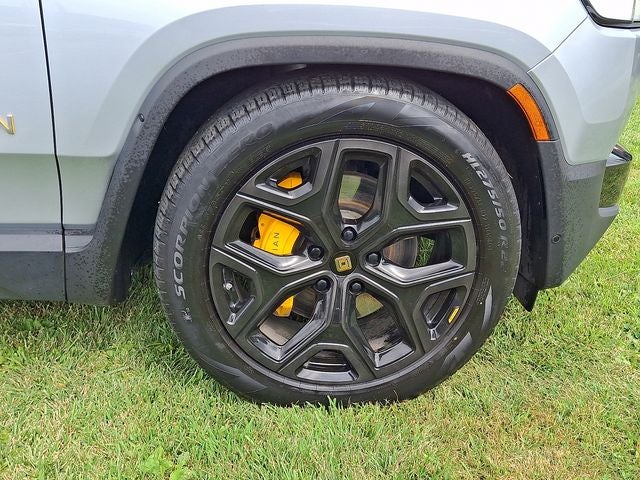 2023 Rivian R1T Adventure