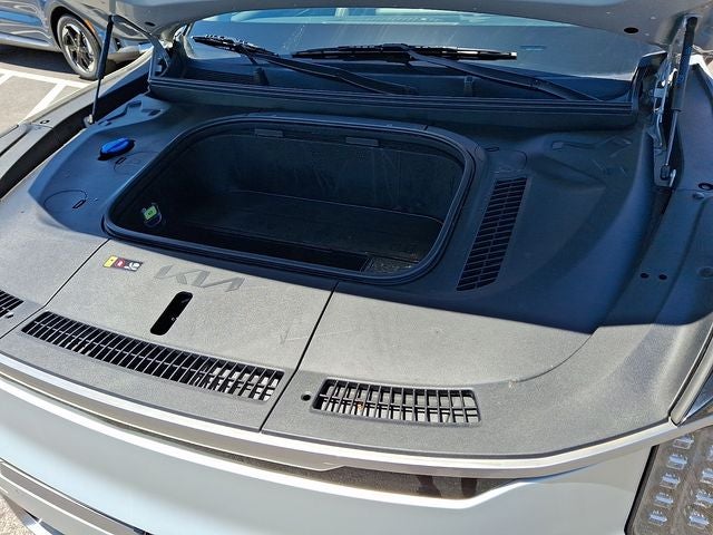 2024 Kia EV9 Land