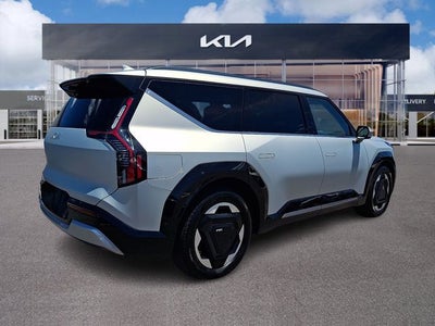 2024 Kia EV9 Land