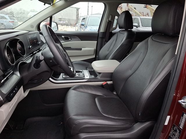2023 Kia Carnival LX Seat Package
