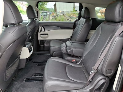 2024 Kia Carnival LX Seat Package