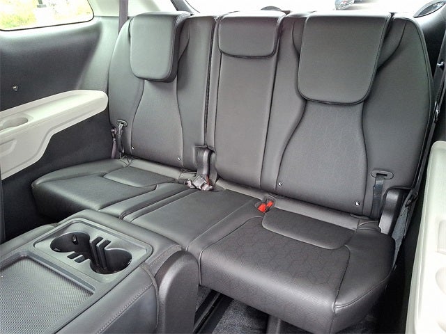 2024 Kia Carnival LX Seat Package