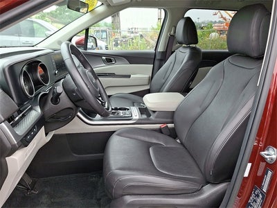 2024 Kia Carnival LX Seat Package