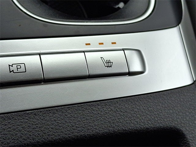 2024 Kia Carnival LX Seat Package