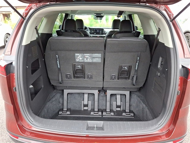 2024 Kia Carnival LX Seat Package