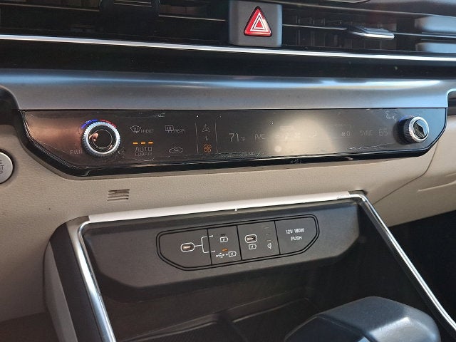 2025 Kia Carnival SX