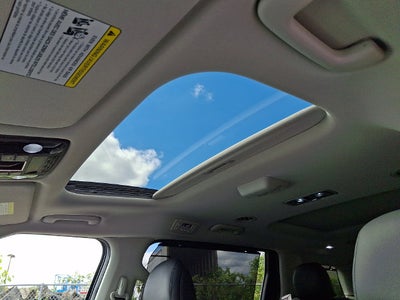 2025 Kia Carnival SX