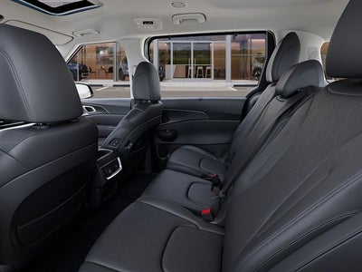 2026 Kia Carnival Hybrid Base