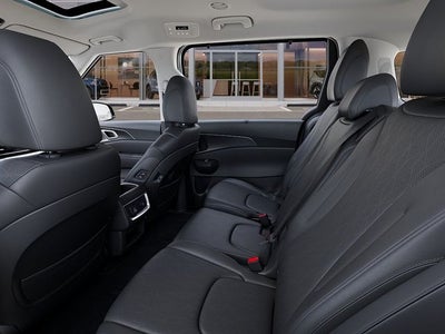 2027 Kia Carnival Hybrid Base