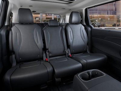 2027 Kia Carnival Hybrid Base