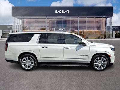 2022 Chevrolet Suburban High Country