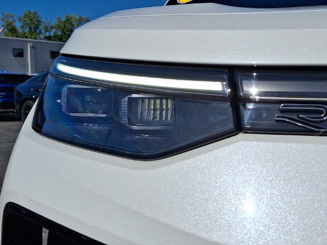2025 Volkswagen Tiguan 2.0T SE R-Line Black