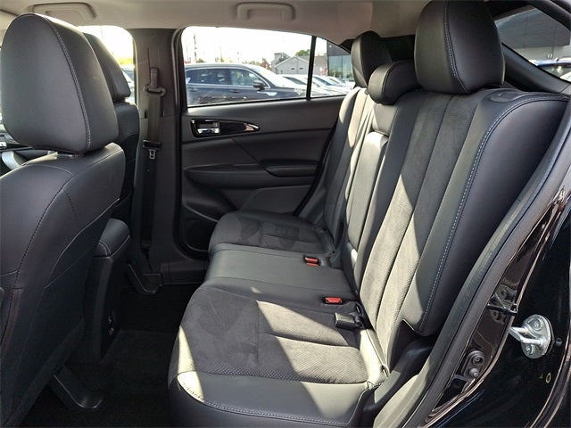 2022 Mitsubishi Eclipse Cross Base