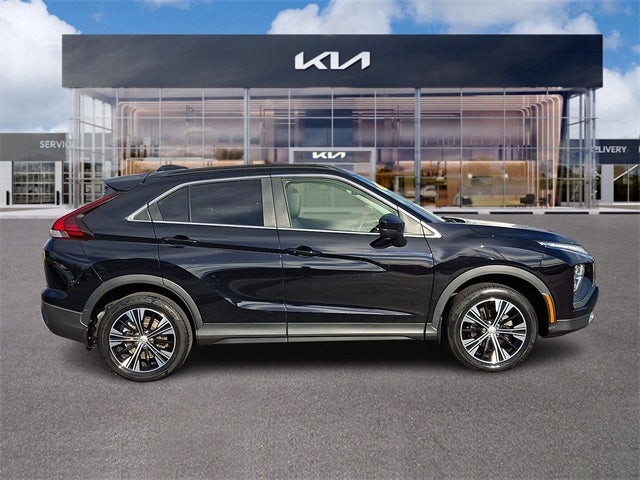 2022 Mitsubishi Eclipse Cross Base