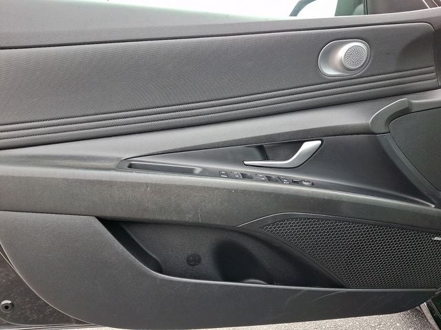 2022 Hyundai Elantra Limited
