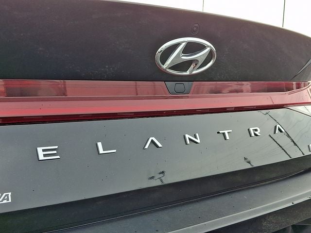 2022 Hyundai Elantra Limited