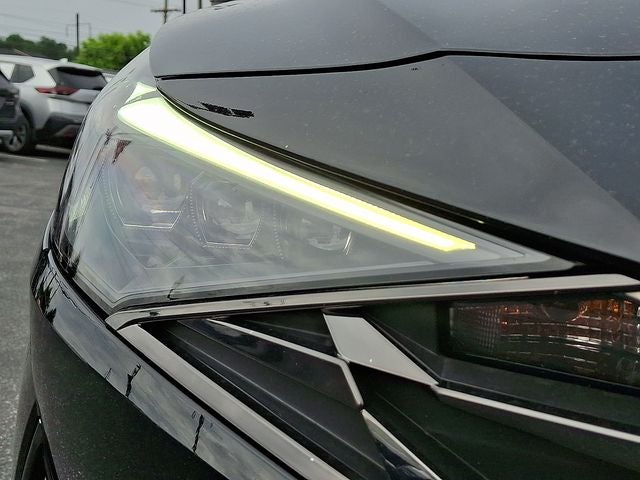 2022 Hyundai Elantra Limited