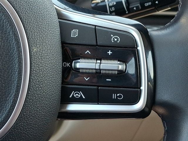 2024 Kia Carnival LX Seat Package