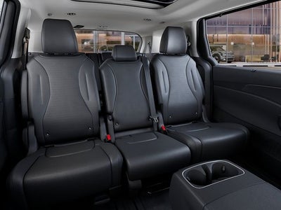 2026 Kia Carnival Hybrid Base
