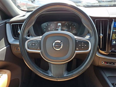 2020 Volvo XC60 T5 Momentum