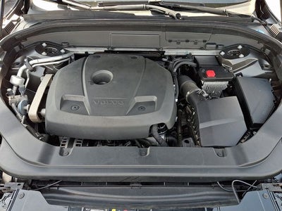 2020 Volvo XC60 T5 Momentum