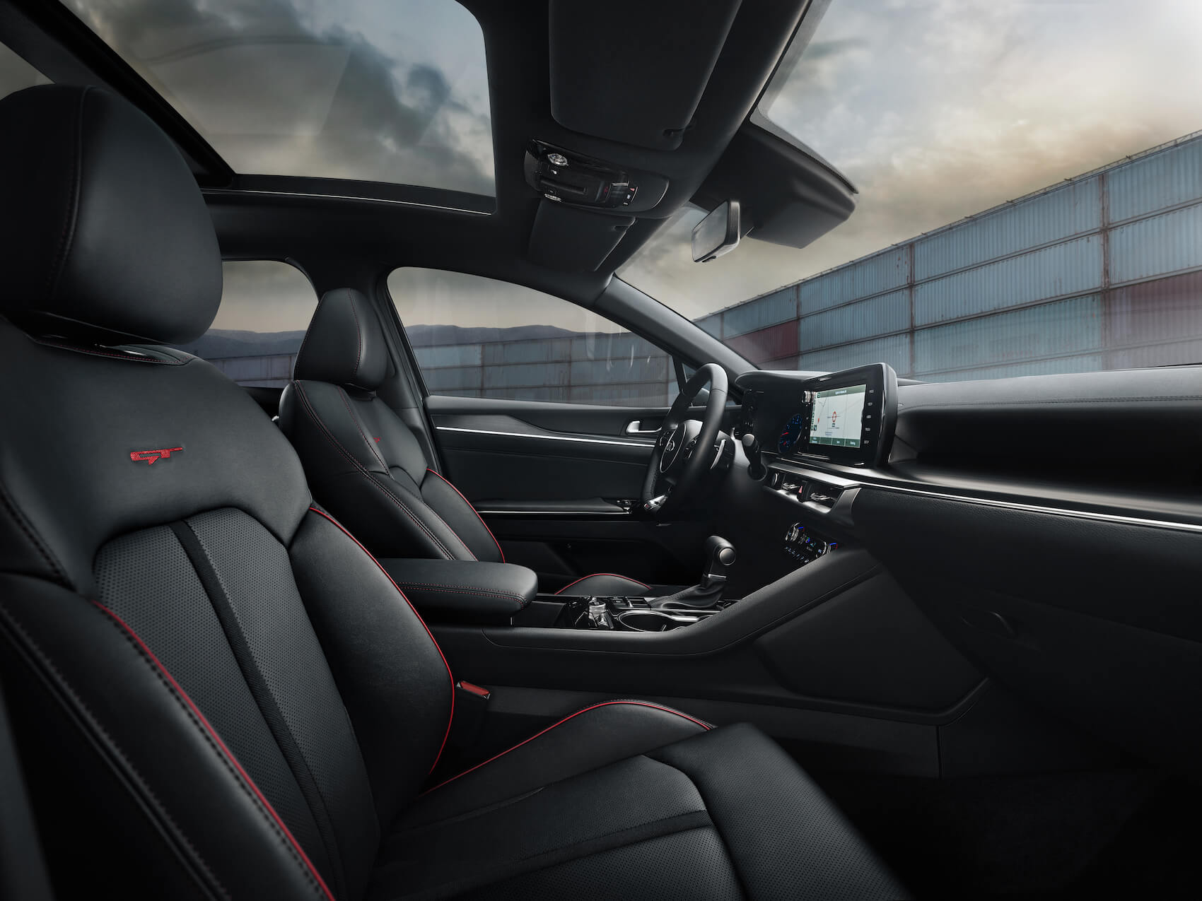 Kia K5 vs BMW 3 Series